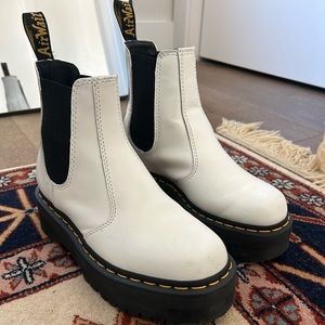 Dr Martens 2976 Chelsea platform boots